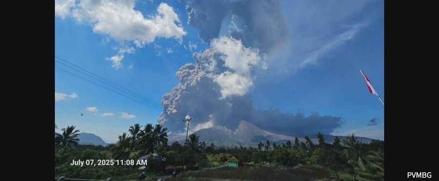 【災害】インドネシアの火山で大規模噴火 19km　気象庁が日本への津波の影響を調査中